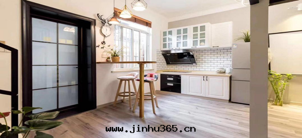 Should the first floor be waterproof or moisture-proof?