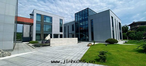 匠心(xīn)回(huí)訪 丨聯邦莊園(yuán)别墅时(shí)隔两(liǎng)年(nián)，干(gàn)燥依旧(jiù)！